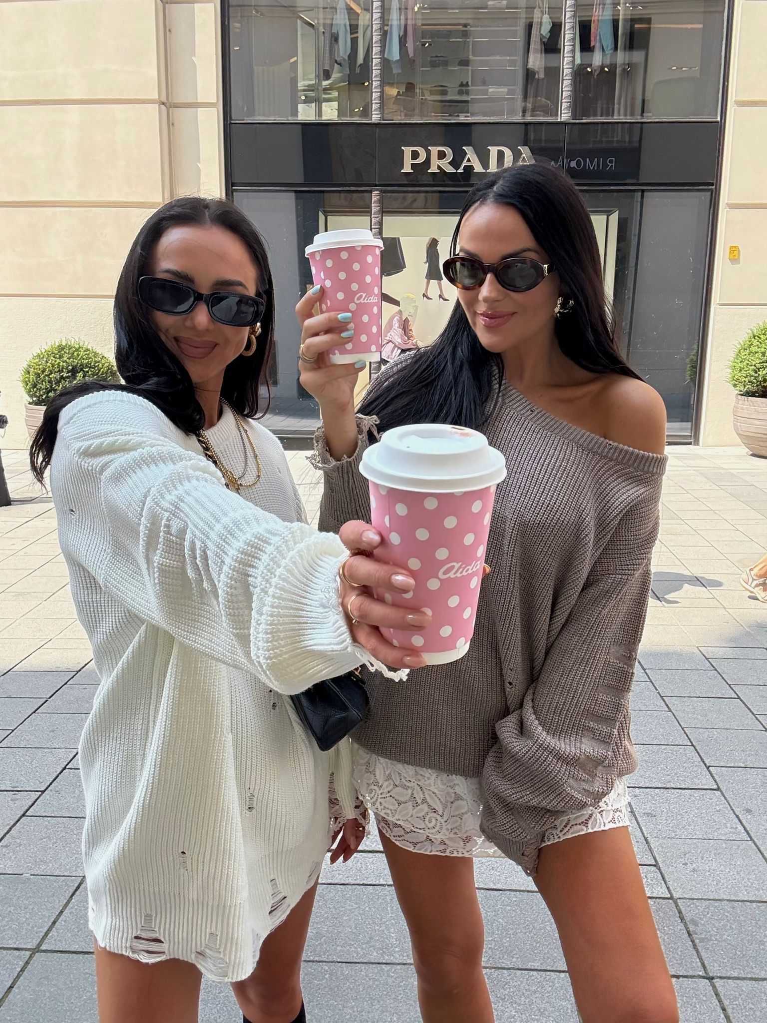 Sweter Lamilla Z Dziurami Tunika Beżowy zdjęcie 1